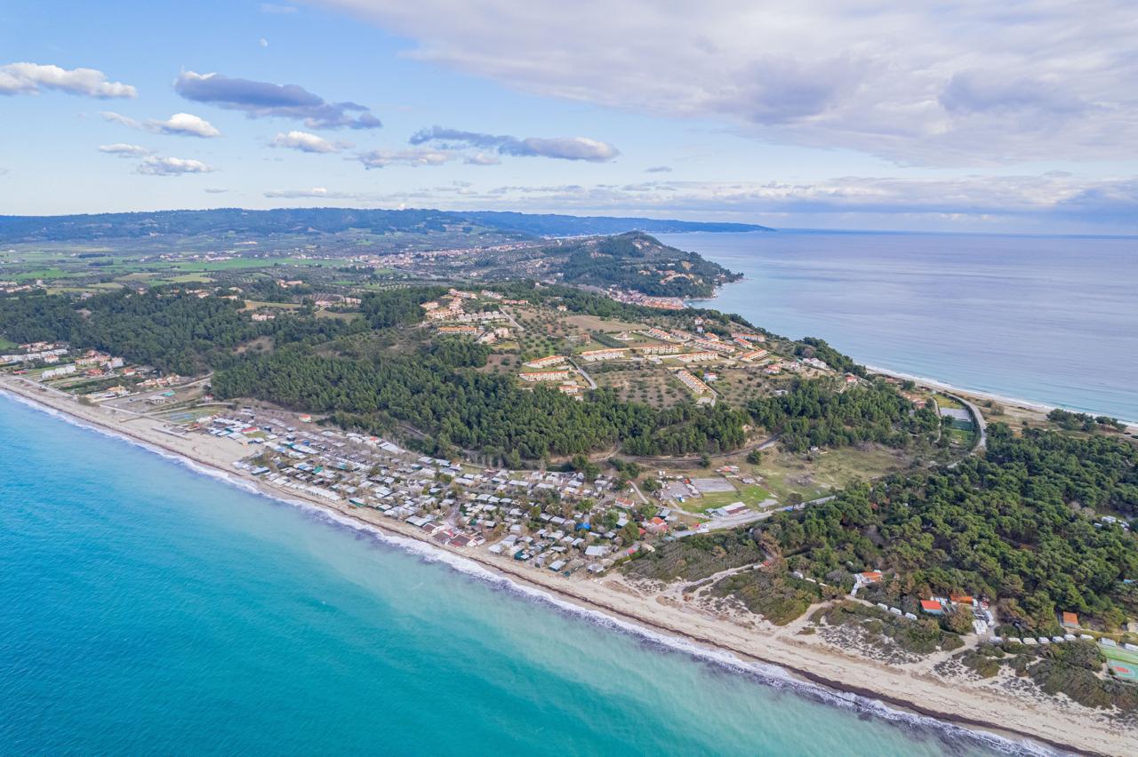 Έντεκα επενδυτές ερίζουν για την Ακτή και το Κάμπινγκ στο Ποσείδι