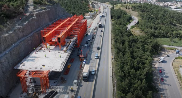 FLYOVER: Εντυπωσιακά πλάνα από την πρόοδο των εργασιών (VIDEO)