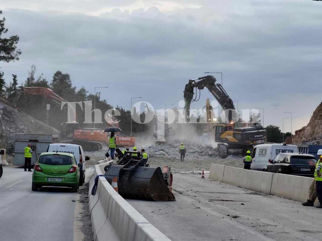 FLYOVER: Φωτογραφίες και Βίντεο από την κατεδάφιση της γέφυρας στην Τούμπα