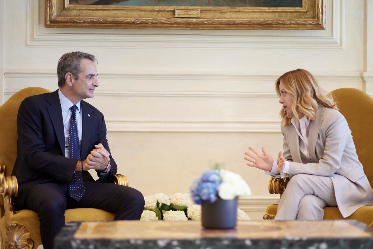 Οι συμφωνίες Ελλάδας – Ιταλίας σε ενέργεια και επενδύσεις στο σιδηρόδρομο (video)