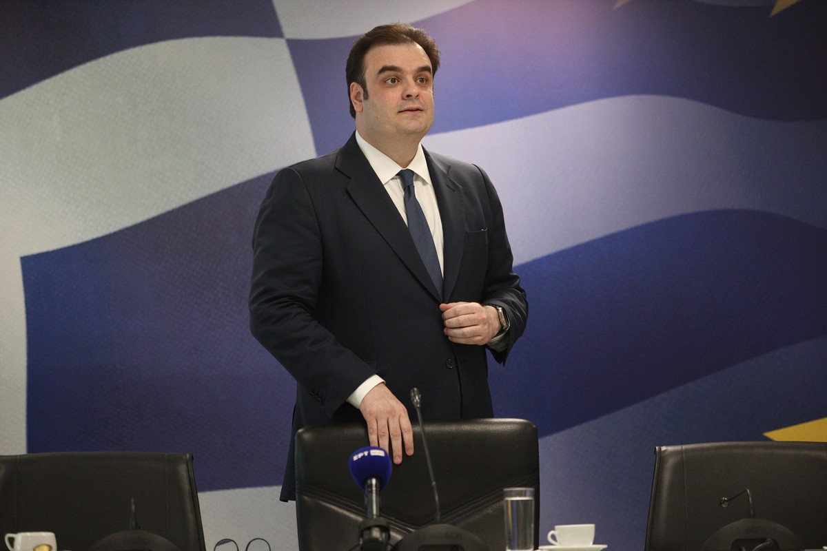 Εξηγήσεις ζήτησε ο Πιερρακάκης