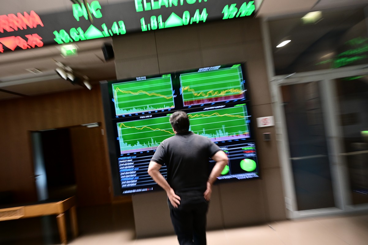 Είναι πολλά τα λεφτά Άρη, θεέ του πολέμου…