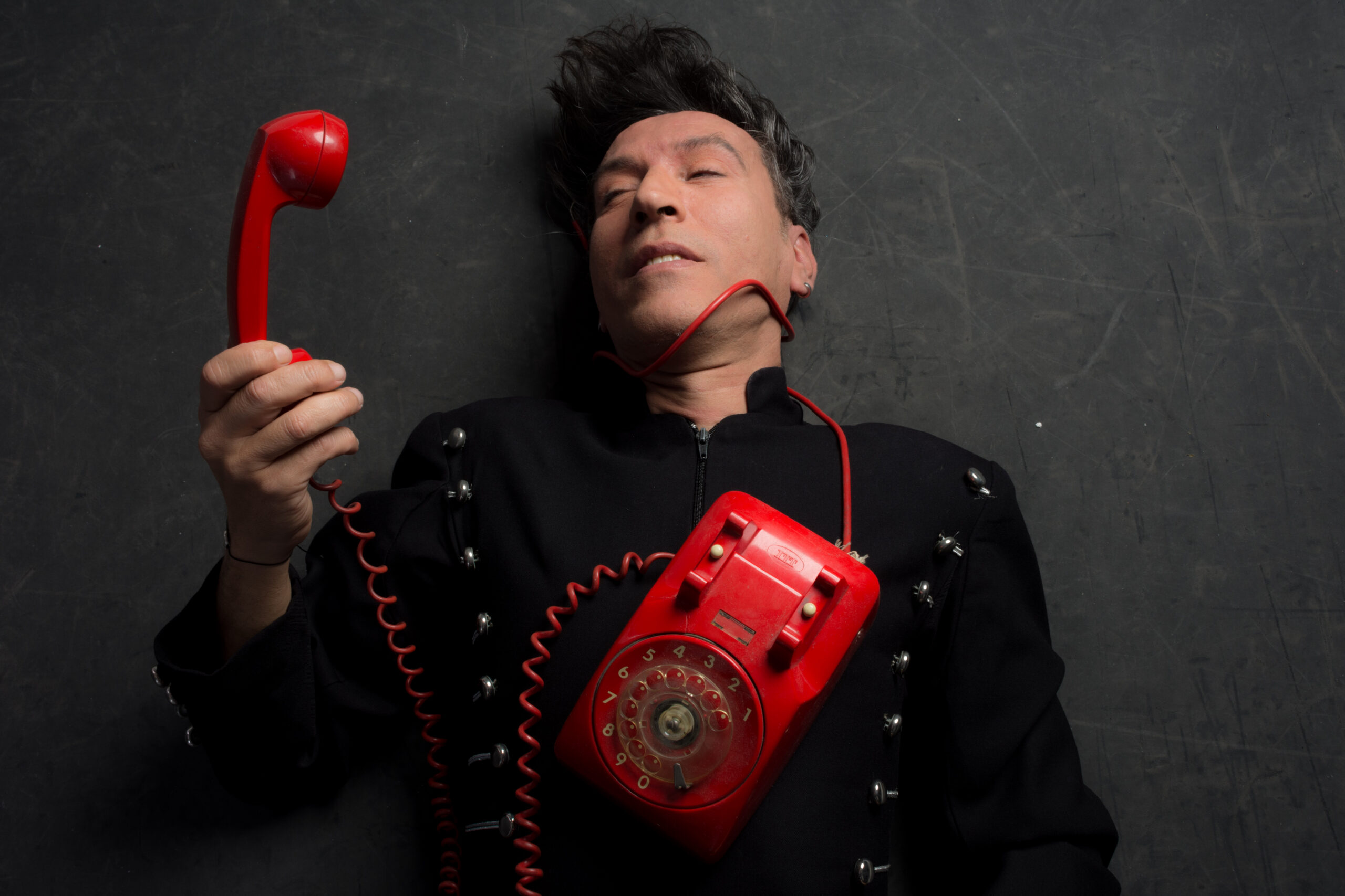 Ο Δημήτρης Αϊβαλιώτης κυκλοφόρησε το νέο του τραγούδι  «Όπου Και Να ‘Σαι» (VIDEO)