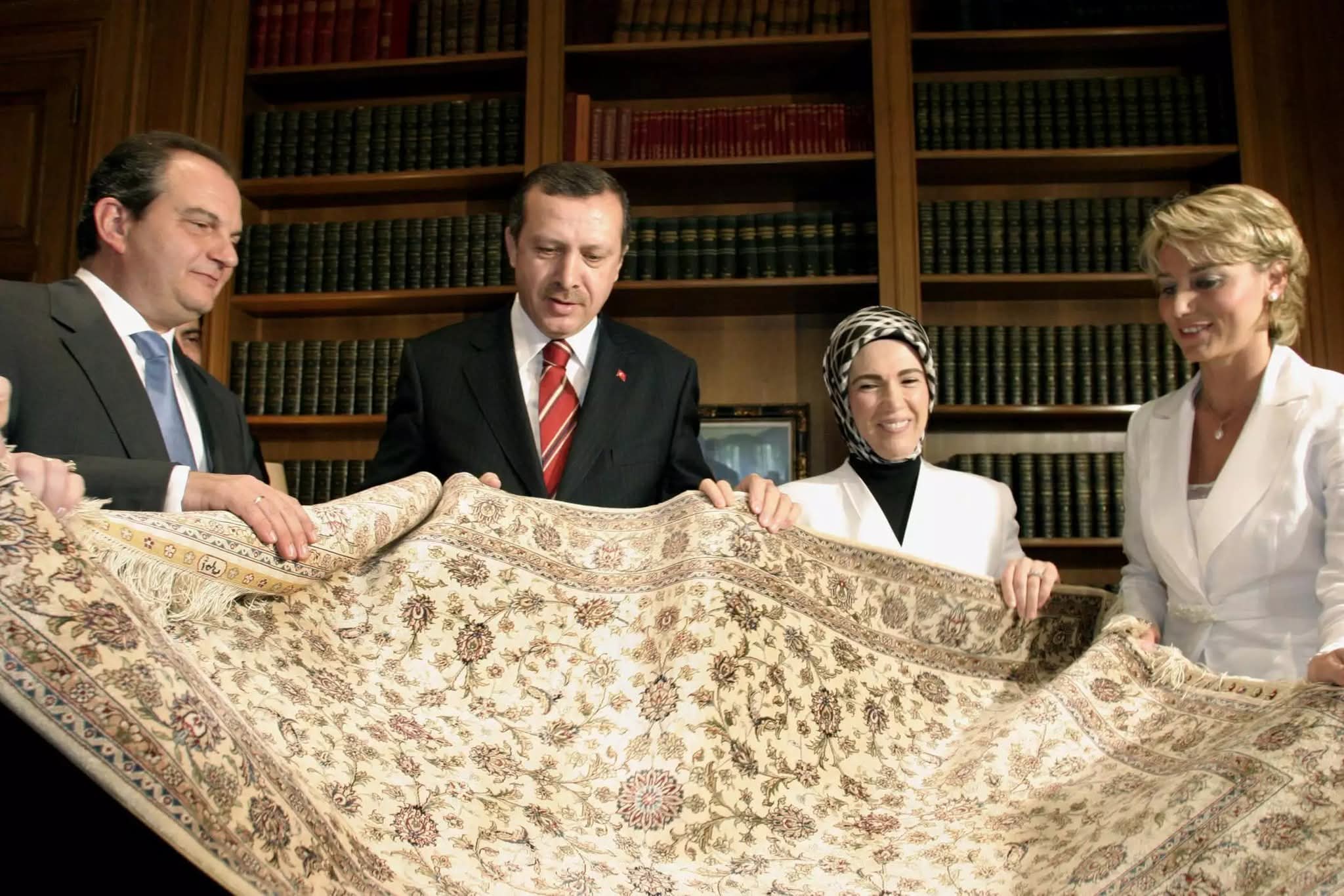 Γατάκια στην καρέκλα, λιοντάρια στον καναπέ…