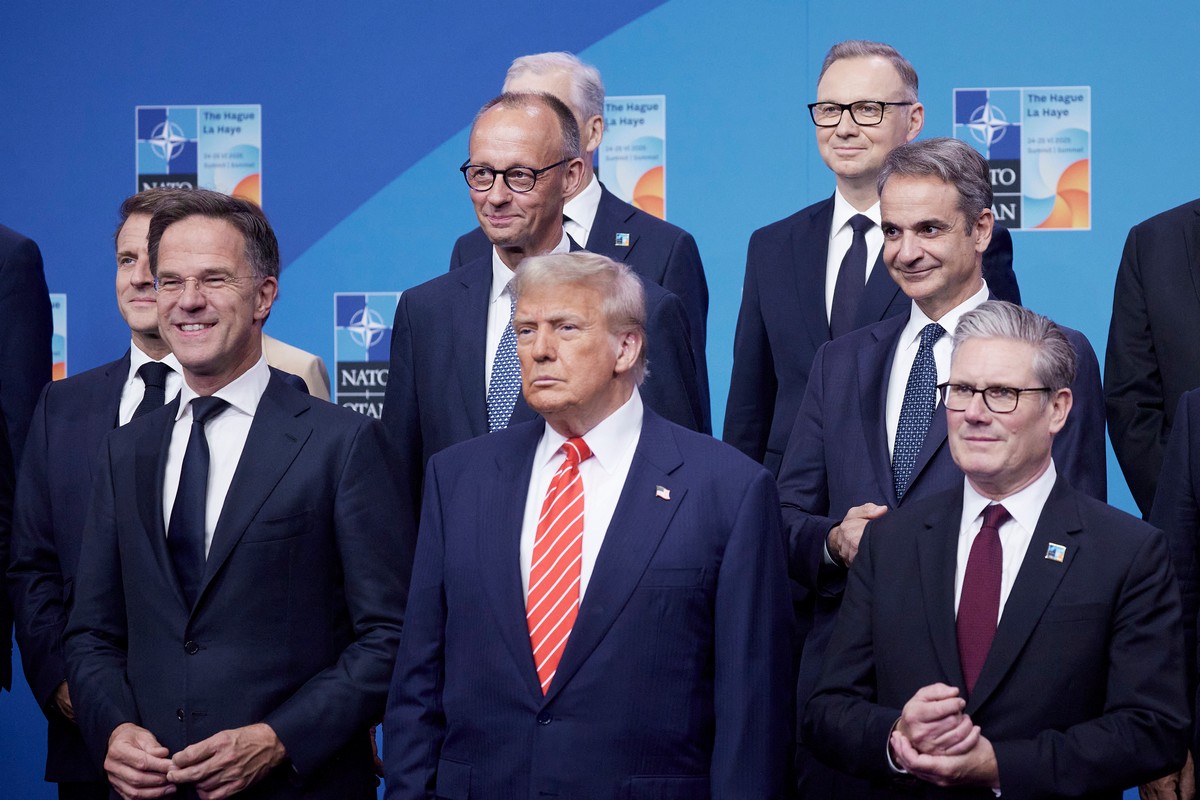 Η εξωτερική πολιτική πέρα από τις εντυπώσεις της σημειολογίας