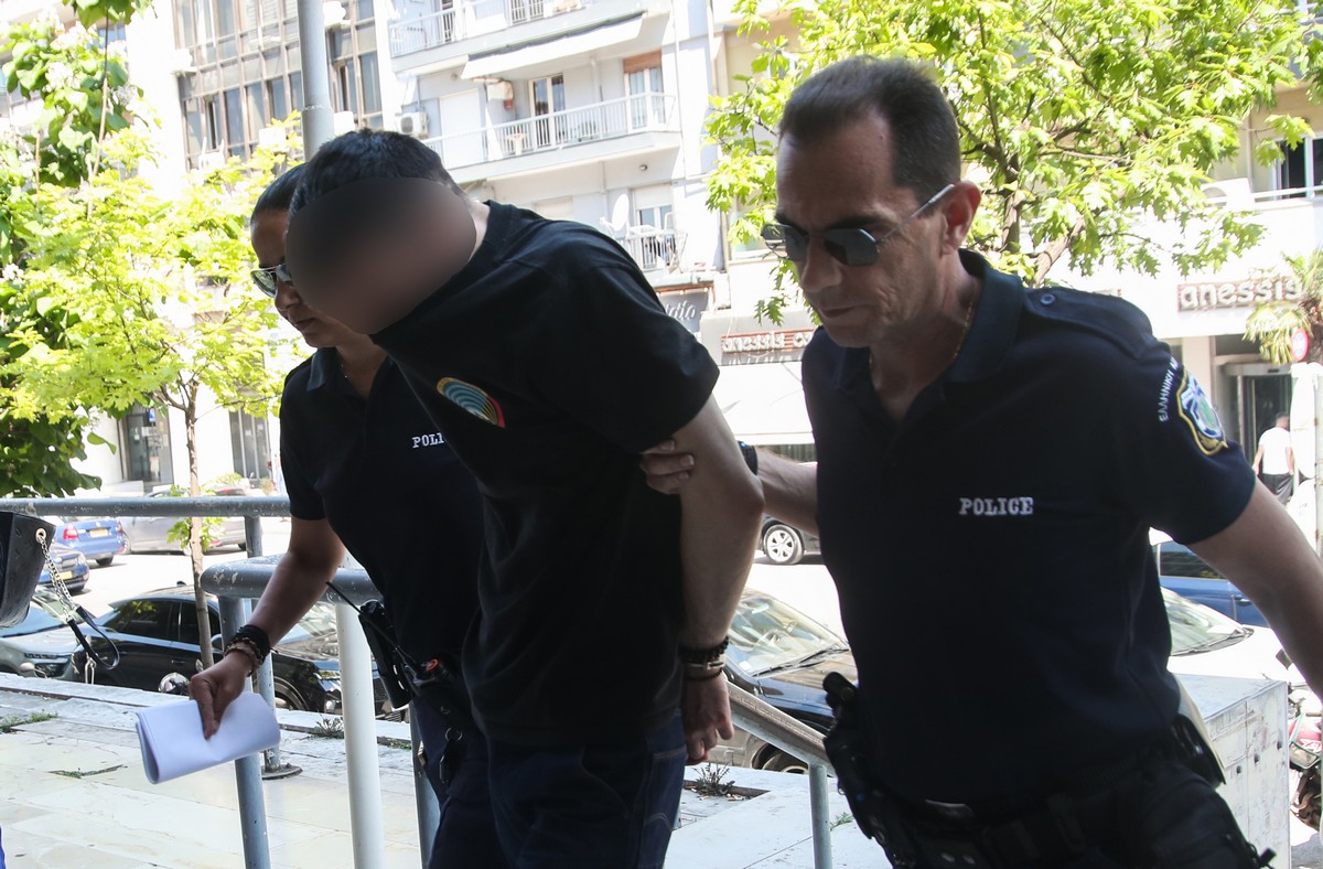 Θεσσαλονίκη: Κακουργηματική δίωξη στον 34χρονο που κλώτσησε και πάτησε γατάκι
