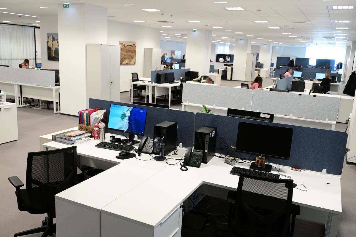 Άρση μονιμότητας: ένα αντιλαϊκό μέτρο που παρουσιάζεται ως πανάκεια