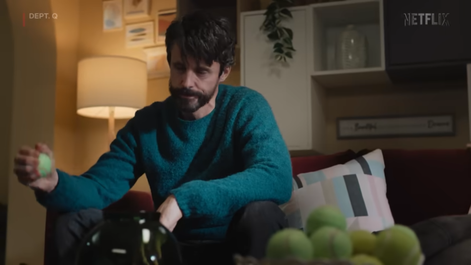 «Dept. Q»: Η καλύτερη αστυνομική σειρά της χρονιάς ή απλώς μια από τις πιο επιδραστικές του Netflix (VIDEO)