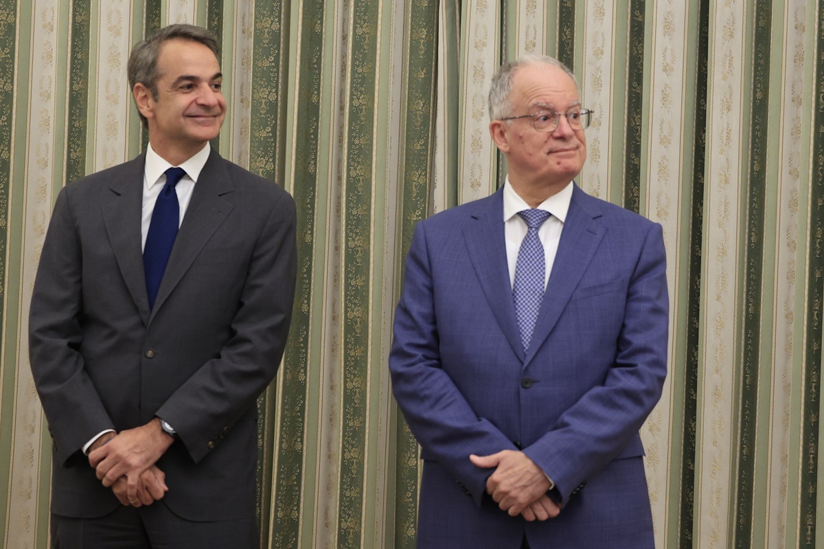 Ορκίστηκαν τα νέα μέλη της κυβέρνησης υπό τη σκιά του σκανδάλου του ΟΠΕΚΕΠΕ (ΦΩΤΟ,VIDEO)