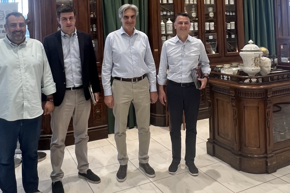 ΦΣΘ: Όχι στη διάθεση φαρμάκων υψηλού κόστους κατ’ οίκον- Συνάντηση με Μπεκίρη
