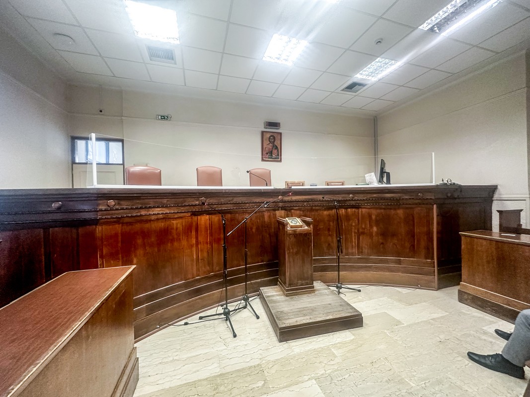 Ξεκίνησε η δίκη του γιατρού για τον θάνατο της 14χρονης μετά από τοποθέτηση γαστρικού δακτυλίου