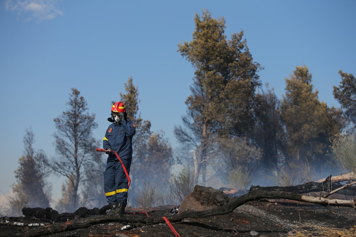 Καλύτερη η εικόνα της φωτιάς στην Κοζάνη