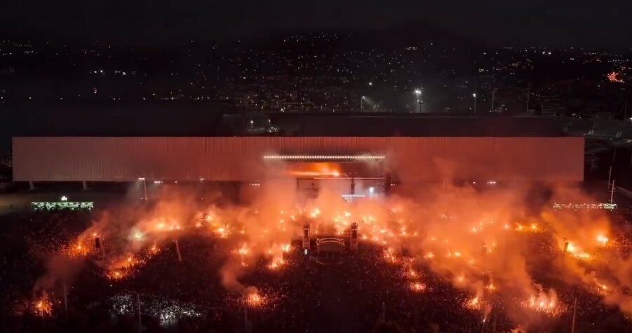 Έβαλε «φωτιά» στο ΟΑΚΑ ο ΛΕΞ – Συγκίνηση με την εμφάνιση της Χαρούλας Αλεξίου στη σκηνή (ΦΩΤΟ+VIDEO)