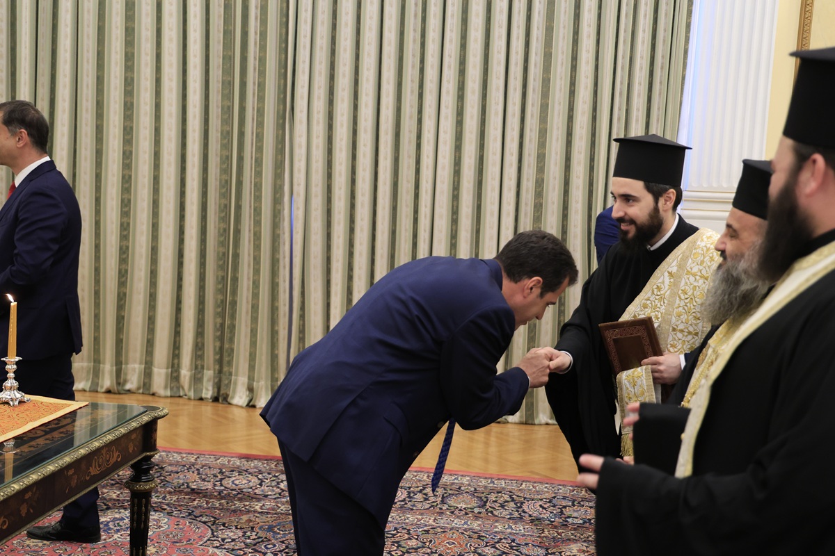 Ορκίστηκαν τα νέα μέλη της κυβέρνησης υπό τη σκιά του σκανδάλου του ΟΠΕΚΕΠΕ (ΦΩΤΟ,VIDEO)