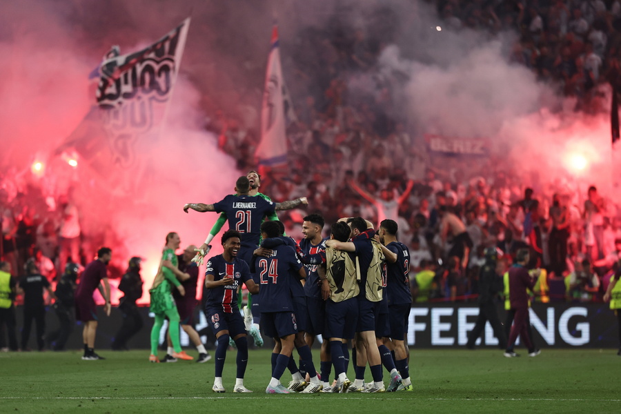 Σάλος στη Γαλλία: Σταρ της Παρί Σεν Ζερμέν και η σύζυγός του κατηγορούνται για εμπόριο ανθρώπων