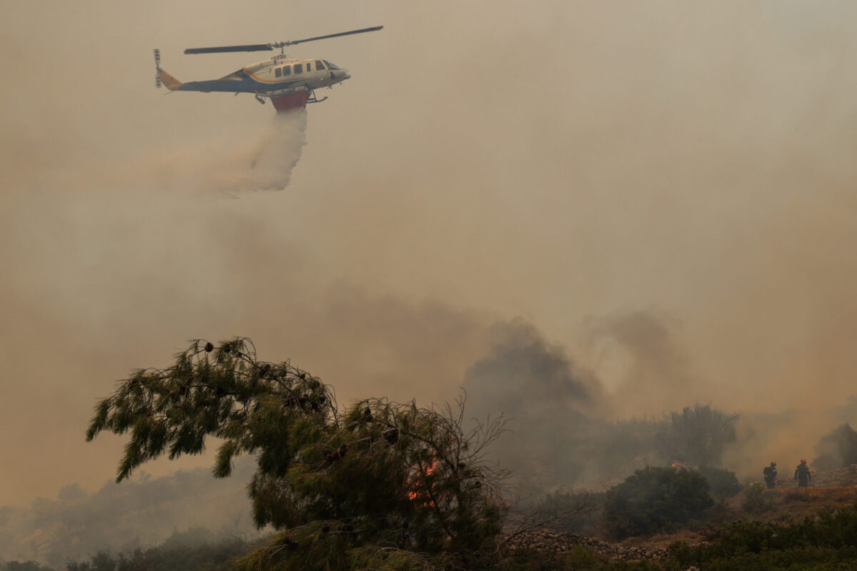 Χίος: Τρία διαδοχικά μηνύματα από το 112 για εκκένωση οικισμών