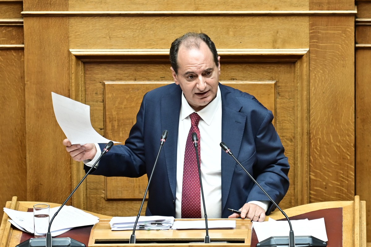 Χρ. Σπίρτζης: «Η κυβέρνηση της ΝΔ τίναξε στον αέρα τα σιδηροδρομικά έργα»