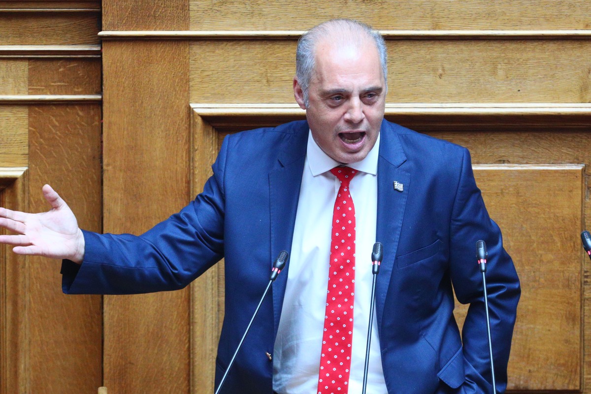 Βελόπουλος: Γιατί κυνηγάτε τον Σαββίδη- Φοβάστε τον λαό του ΠΑΟΚ