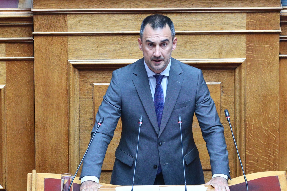 Aλ. Χαρίτσης: Να μην επιτρέψουμε να λειτουργήσει η Βουλή ως πλυντήριο για τις ευθύνες της κυβέρνησης