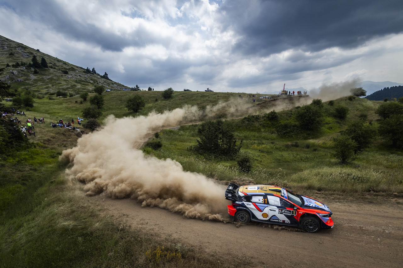 Πετάει για πρωτιά ο Ott Tanak στο ΕΚΟ Ράλλυ Ακρόπολις