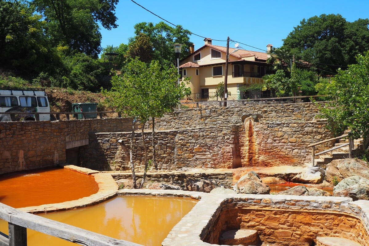 Κόκκινο Νερό: Η σπάνια ιαματική πηγή και η πρόσκληση για μονάδες εμφιάλωσης