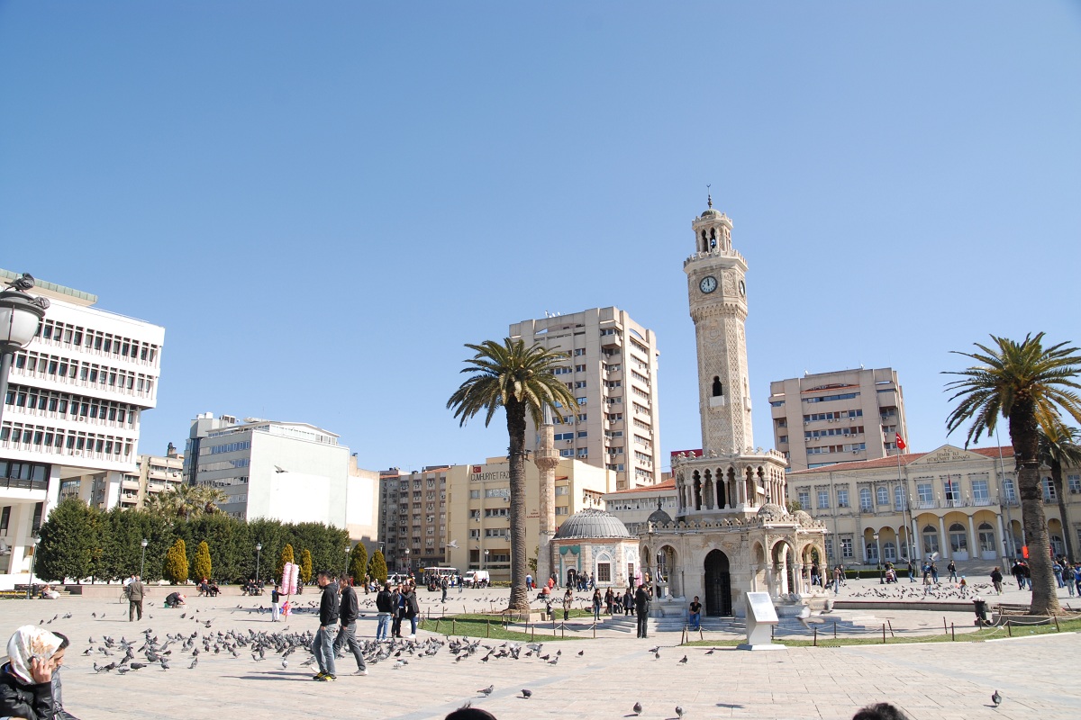 Σμύρνη: 9 + 1 λόγοι για να την επισκεφτείτε (ΦΩΤΟ)