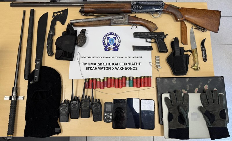 Θεσσαλονίκη: 51χρονος βρέθηκε με ολόκληρο οπλοστάσιο στη μάντρα του