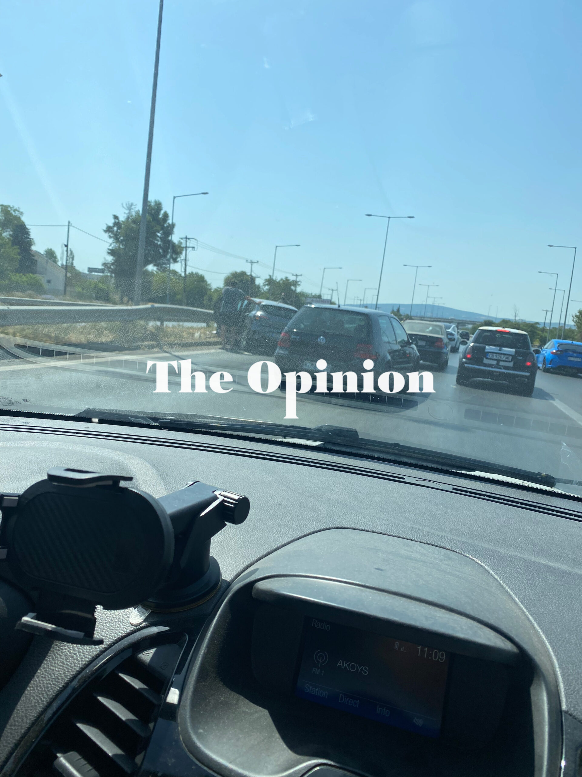 Θεσσαλονίκη: Καραμπόλα τριών ΙΧ στη Μουδανιών (ΦΩΤΟ)