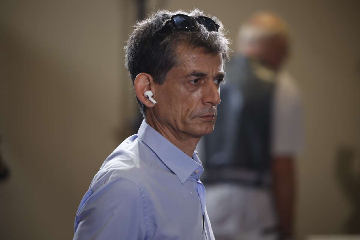 Καρανίκας “παράτησε” Κασσελάκη