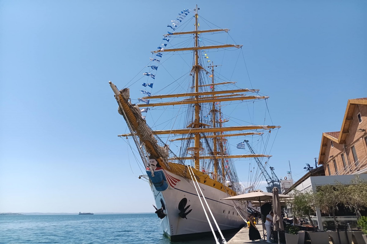Θεσσαλονίκη: Επισκέψιμο το εκπαιδευτικό πλοίο σύμβολο των Ρουμανικών Ναυτικών Δυνάμεων (ΦΩΤΟ)