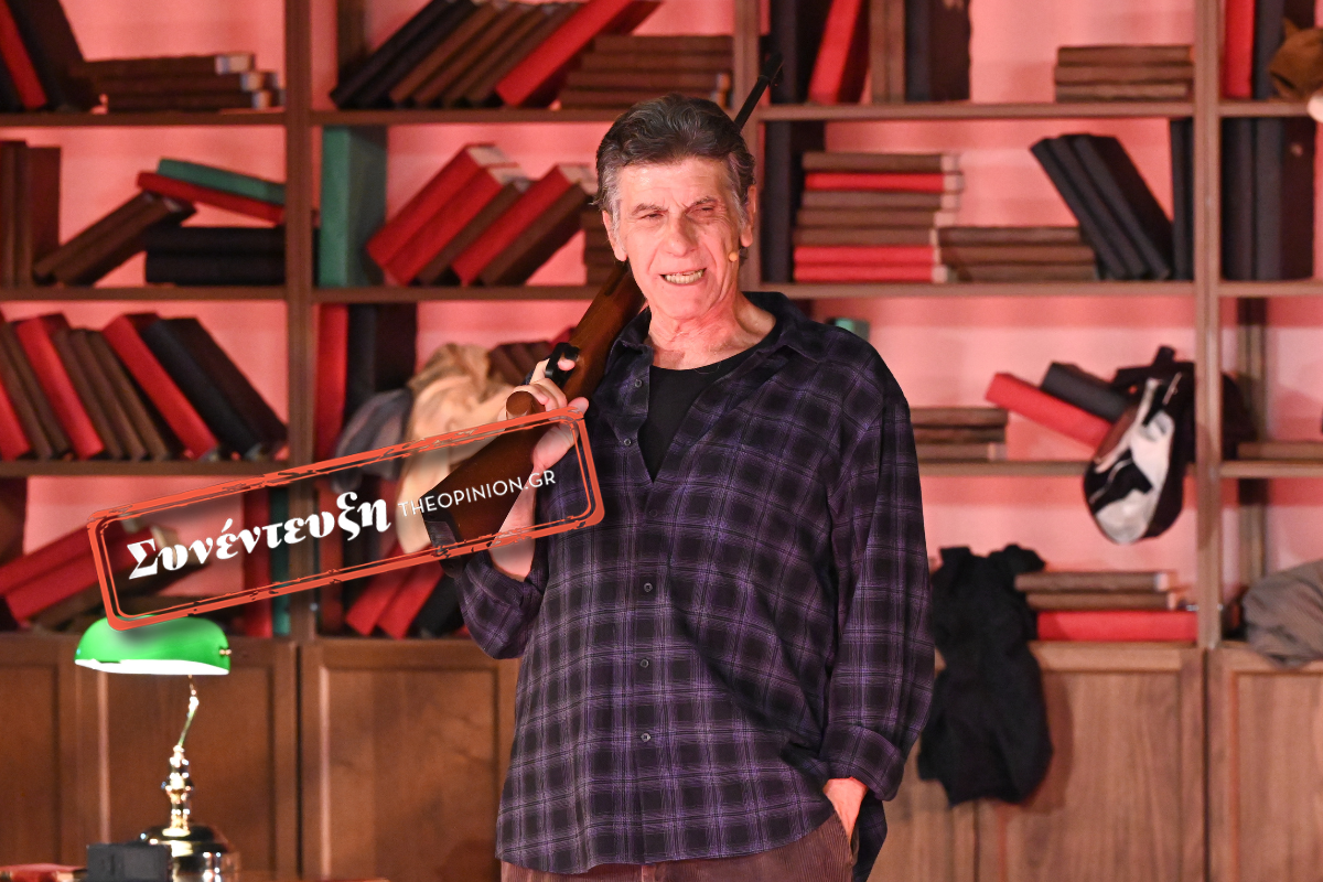 Γιάννης Μπέζος στο TheOpinion: «Οι άνθρωποι είμαστε καταδικασμένοι ή ευλογημένοι να συνυπάρχουμε»