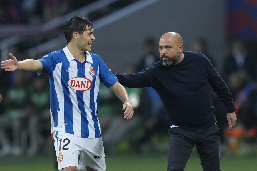 Άλβαρο Τεχέρο: Το «who is who» του δεξιού μπακ που βρίσκεται μία… ανάσα από τον Άρη (VIDEO)