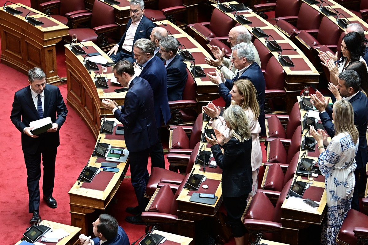 ΠΑΣΟΚ: Η ώρα της πιο μεγάλης σύγκρουσης με τη Νέα Δημοκρατία