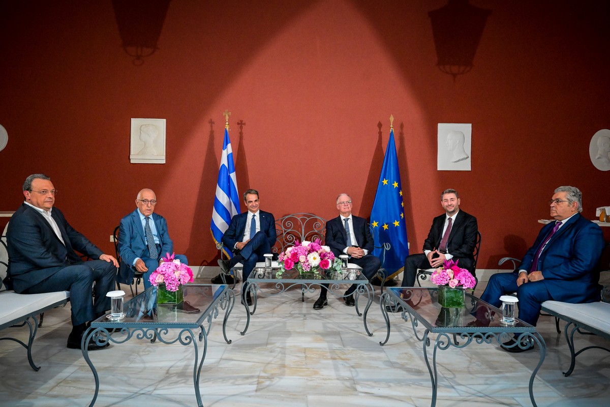 Πόλωση χωρίς μέτρο: Η τοξικότητα που πληγώνει τη Δημοκρατία