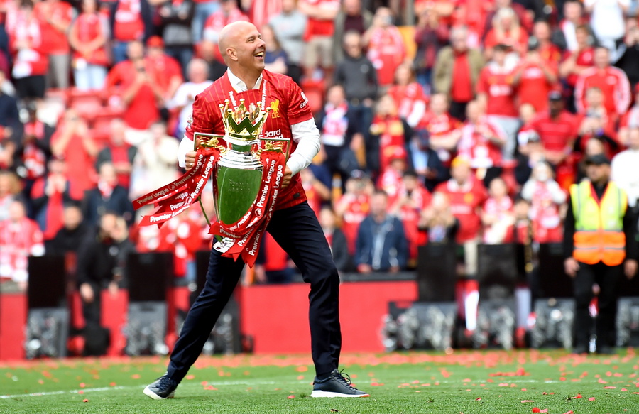 Το… παραλίγο καλοκαίρι του Άρνε Σλοτ