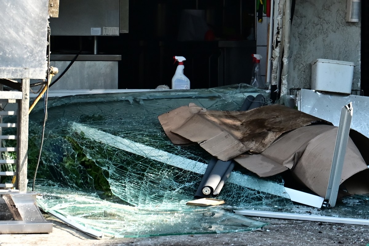 Αττική: Έκρηξη σε ταβέρνα – Δύο τραυματίες (VIDEO)