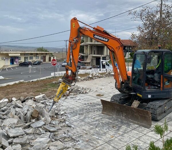 Ωραιόκαστρο: Ολοκληρώνεται εντός του καλοκαιριού μια πλατεία με έντονη ιστορική χροιά