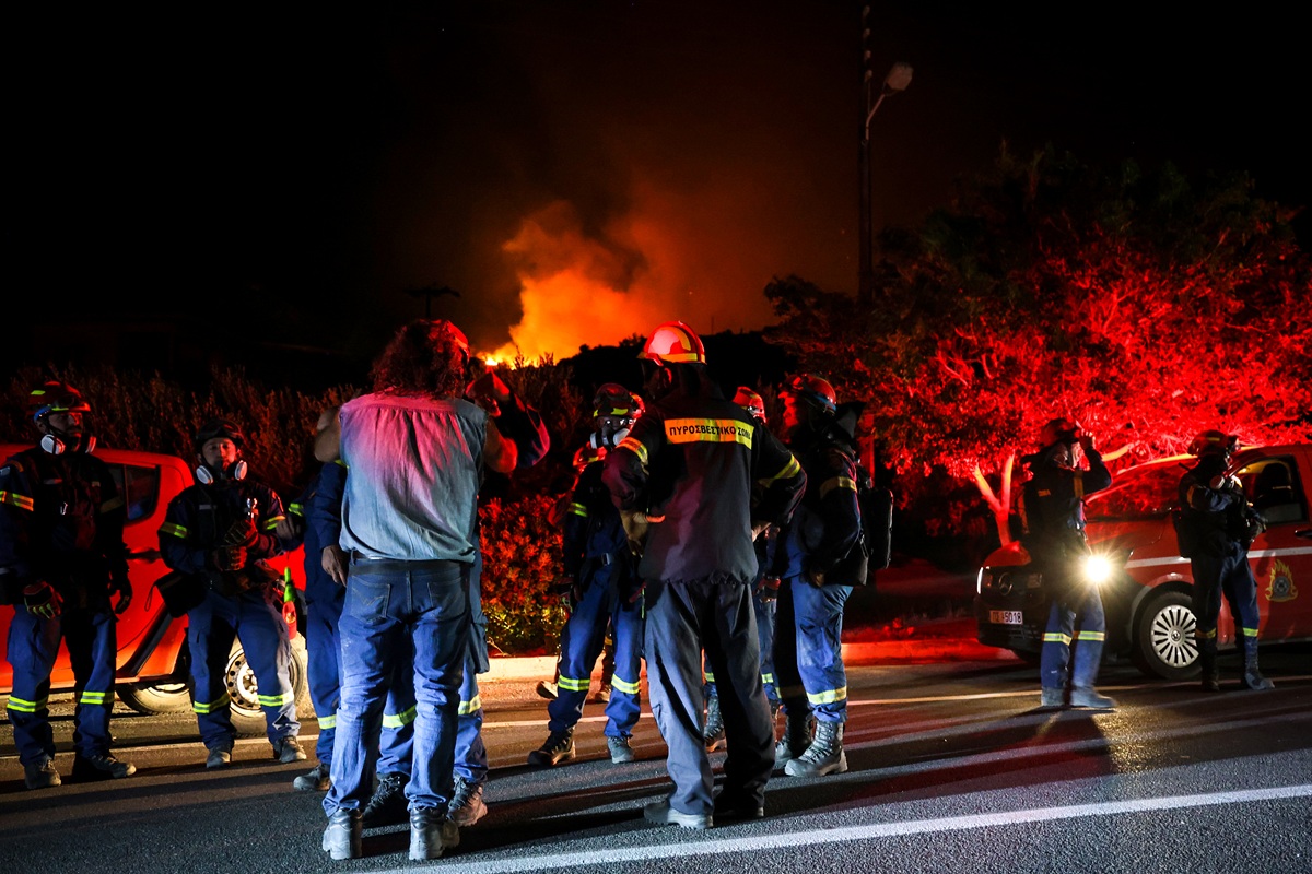 Ενημέρωση από την Πυροσβεστική για τις φωτιές σε Ιεράπετρα και Βουρβουρού Χαλκιδικής