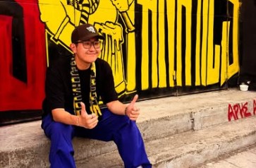 Σε «Παλέ» και «Κλεάνθης Βικελίδης ο Σιάο – Μυθική ανάρτηση με “Άρη θυμήσου” (ΦΩΤΟ)