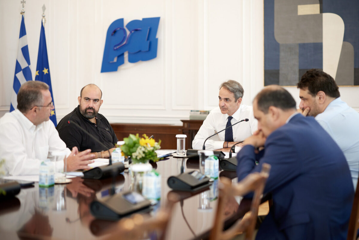 Μητσοτάκης: Παρεμβάσεις για την αποκατάσταση και βελτίωση των υποδομών των Κυθήρων – Οι ενέργειες μετά τη μεγάλη φωτιά