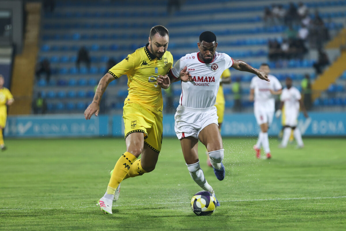 Ήττα με ανατροπή για τον Άρη στο Αζερμπαϊτζάν