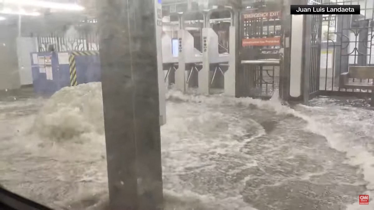 Πρωτοφανείς πλημμύρες στη Νέα Υόρκη – Ποτάμια νερού σε Μετρό και δρόμους (VIDEO)