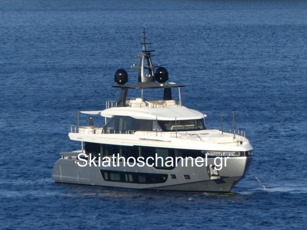 Ο Κριστιάνο Ρονάλντο με την σύντροφό εθεάθησαν στην Σκιάθο με το superyacht τους (ΦΩΤΟ- VIDEO)