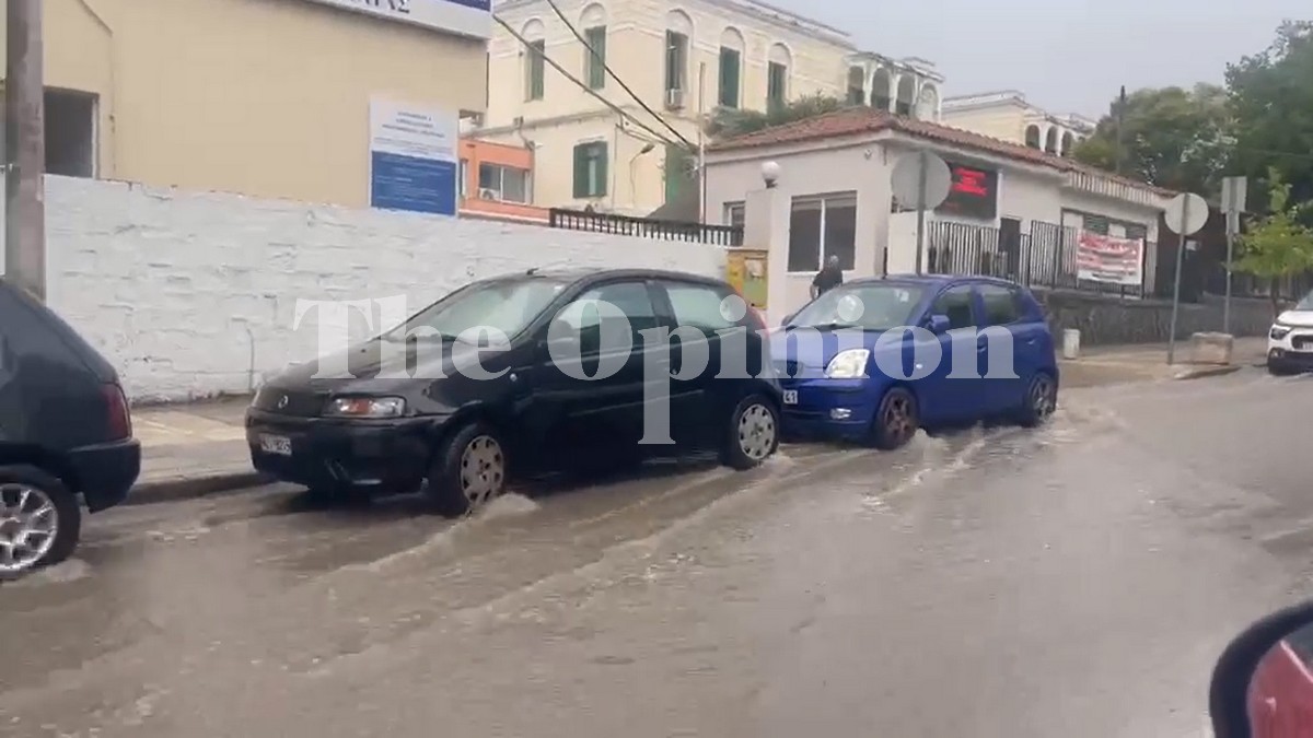 Θεσσαλονίκη: Πλημμύρισαν δρόμοι μετά την πρωινή μπόρα (ΦΩΤΟ+VIDEO)