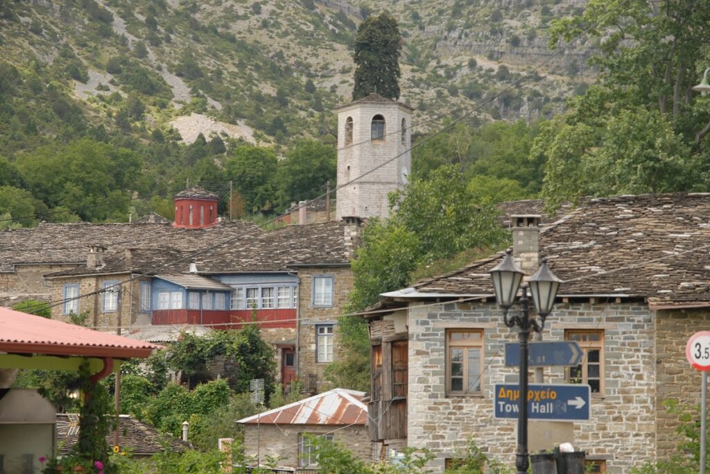Ζαγοροχώρια:  6 + 1 λόγοι για καλοκαιρινή απόδραση (ΦΩΤΟ)