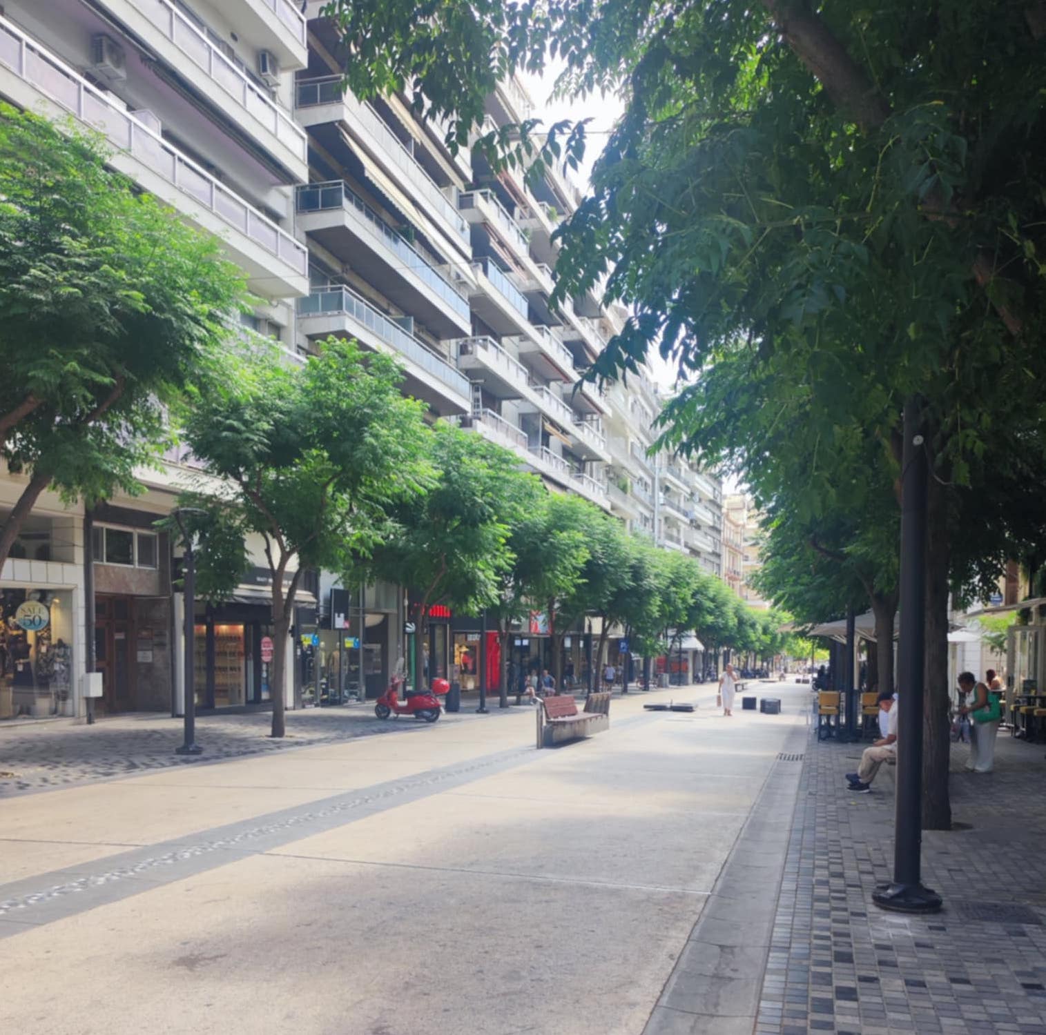 Ανοιχτή η αγορά της Θεσσαλονίκης, κλειστά τα… πορτοφόλια (ΦΩΤΟ)