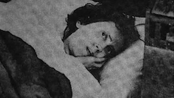 Η κοπέλα που κοιμήθηκε για 32 χρόνια: Η ανεξήγητη ιστορία της Καρολίνα Όλσον (VIDEO)