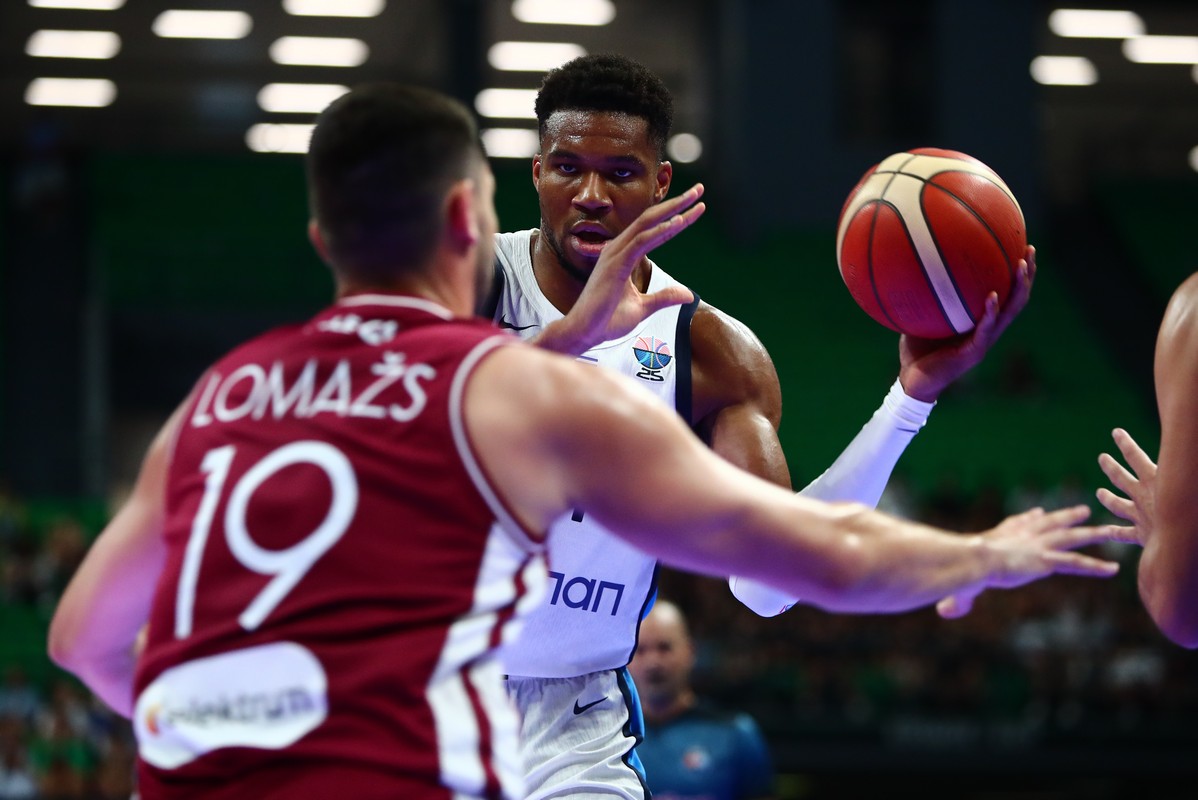 Εθνική Ελλάδος: Άνετη νίκη με «καυτό» Γιάννη στην πρεμιέρα του Ακρόπολις (VIDEO)