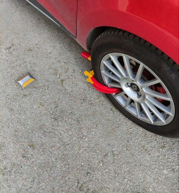 «Δαγκάνες» κατά της παράνομης στάθμευσης στον Δήμο Θεσσαλονίκης (ΦΩΤΟ)