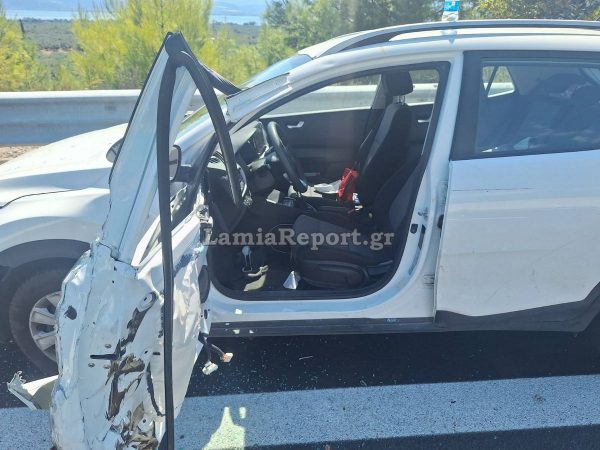 Παραλίγο τραγωδία στην Ε.Ο Αθηνών-Θεσσαλονίκης: Βγήκε από το όχημα μετά από τροχαίο και χτυπήθηκε από φορτηγό (ΦΩΤΟ)